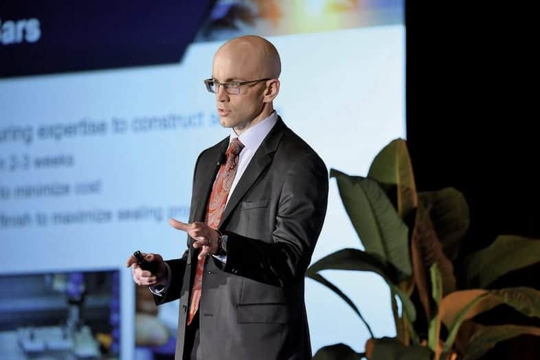 alex-hoffer-speaking